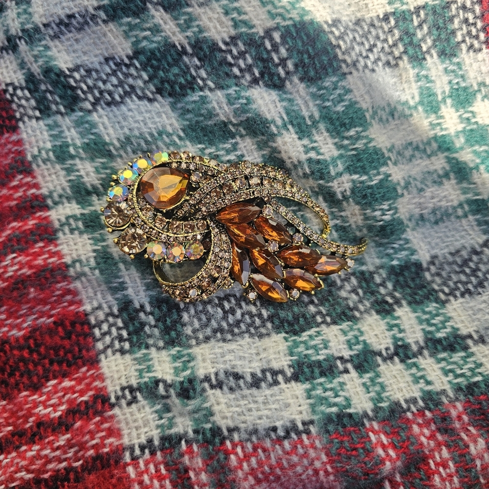 Vintage earth tone rhinestones brooch perfect for any event